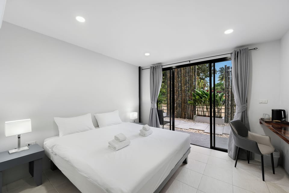 Double Room Building 2 | In-room safe, WiFi (free), bed sheets