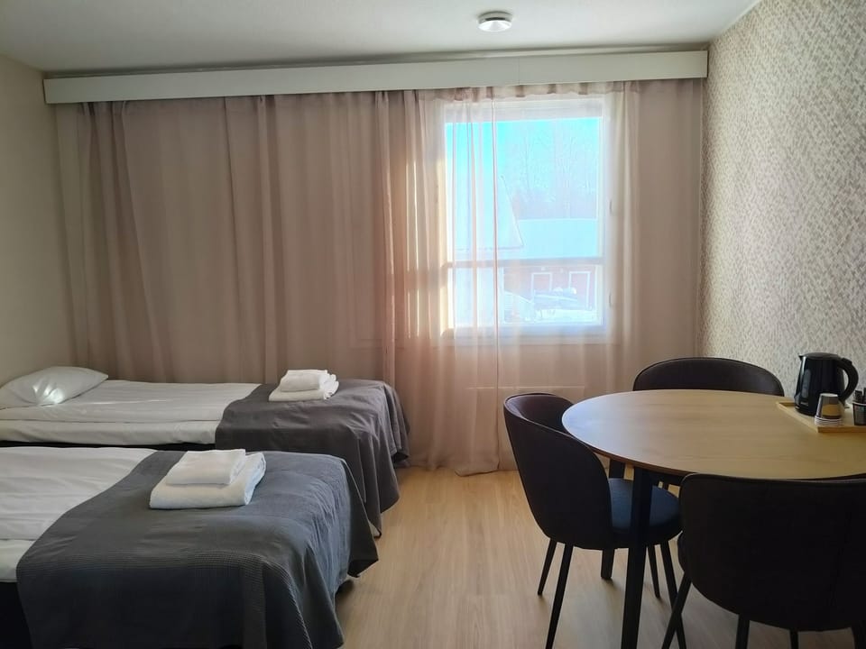 Basic Twin Room | Soundproofing, free WiFi, bed sheets, wheelchair access