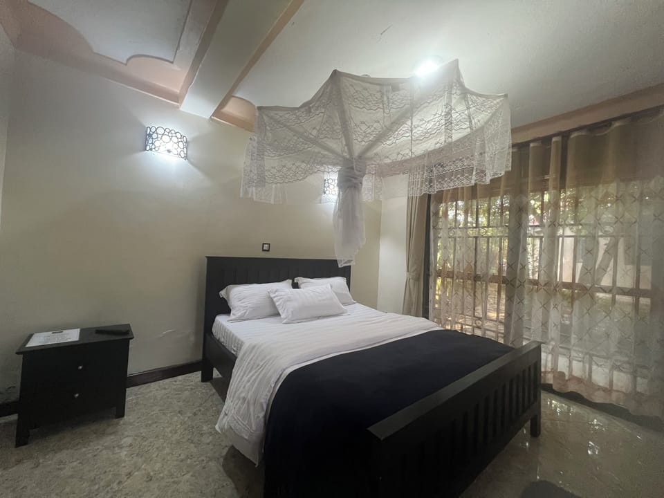 Deluxe Single Room, Balcony, Garden View | Egyptian cotton sheets, premium bedding, down comforters