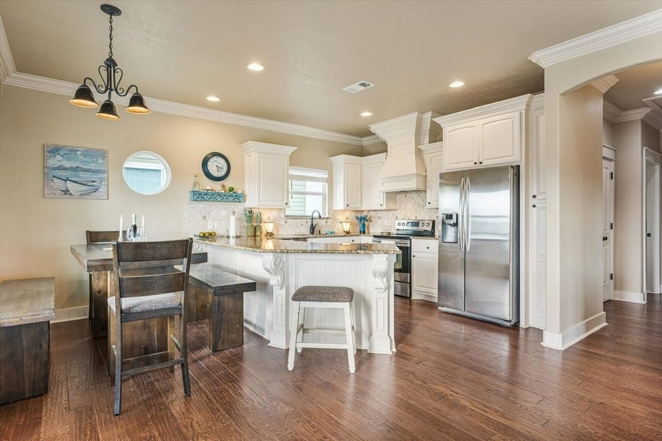 House, 2 Bedrooms | Private kitchen | Coffee/tea maker, fridge