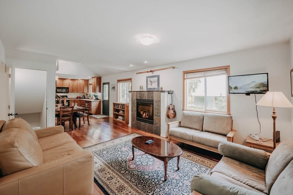 Cabin, 3 Bedrooms | Living area