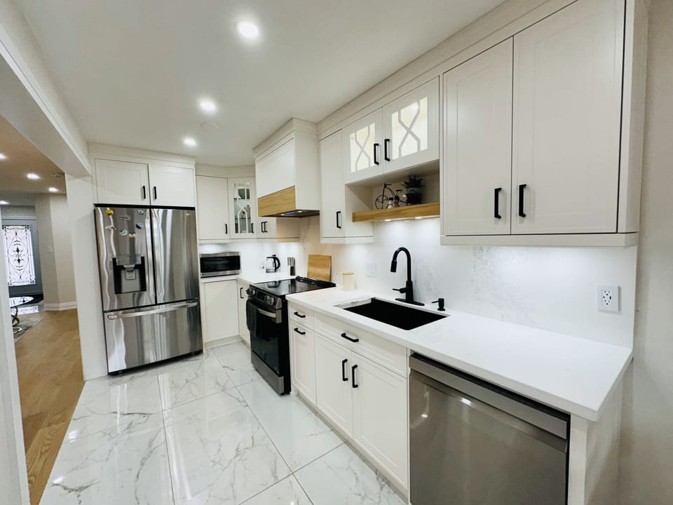 Dishwasher, refrigerator, cooking range and crockery