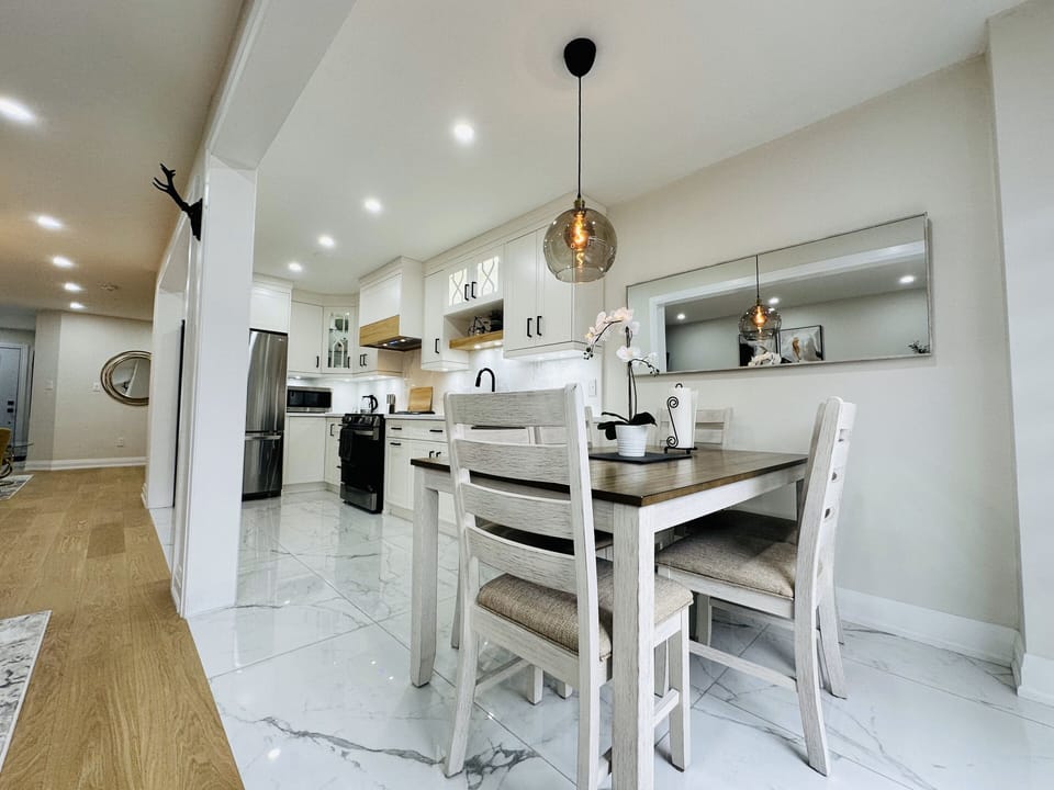 Dining area 1 with 6 chairs