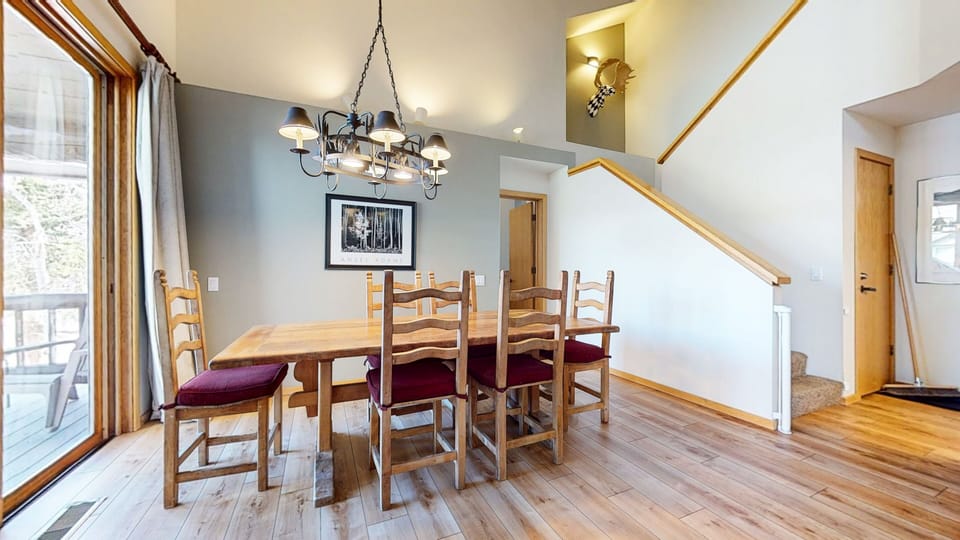 Architecture, Building, Dining Room, Dining Table, Furniture