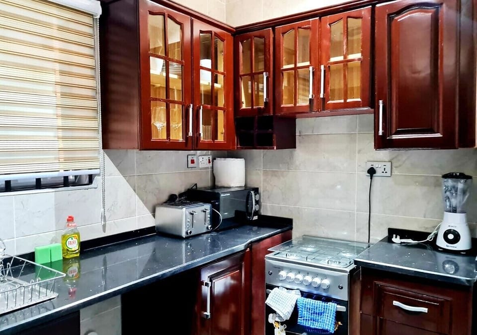 Apartment | Private kitchen | Cookware/dishes/utensils