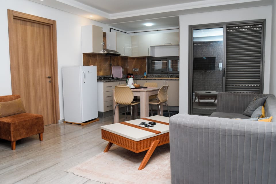 Basic Apartment | Living area