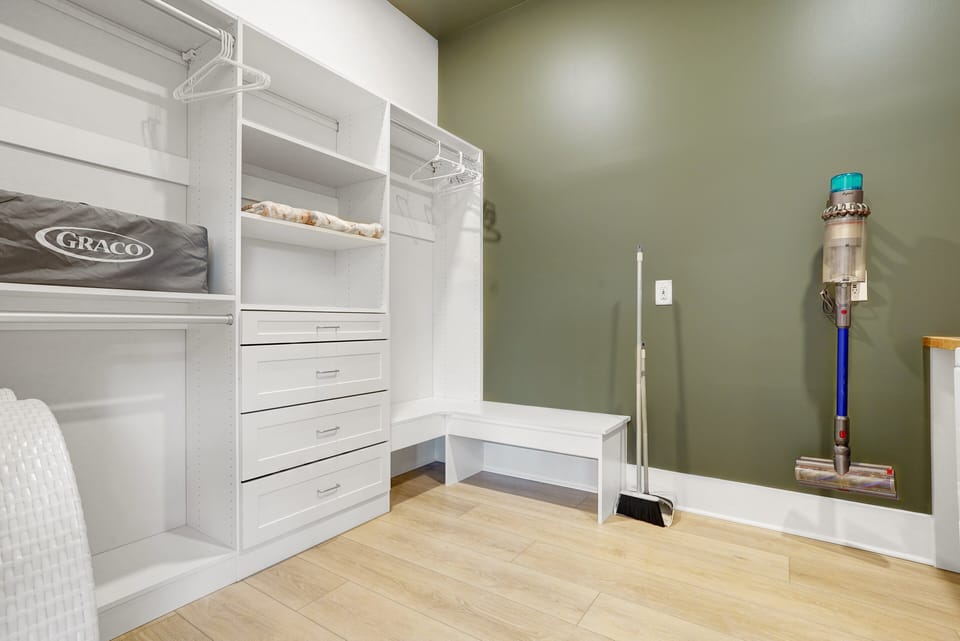 The "laundry room" also doubles as your storage space for your luggage with all kinds of room for your clothes and supplies.