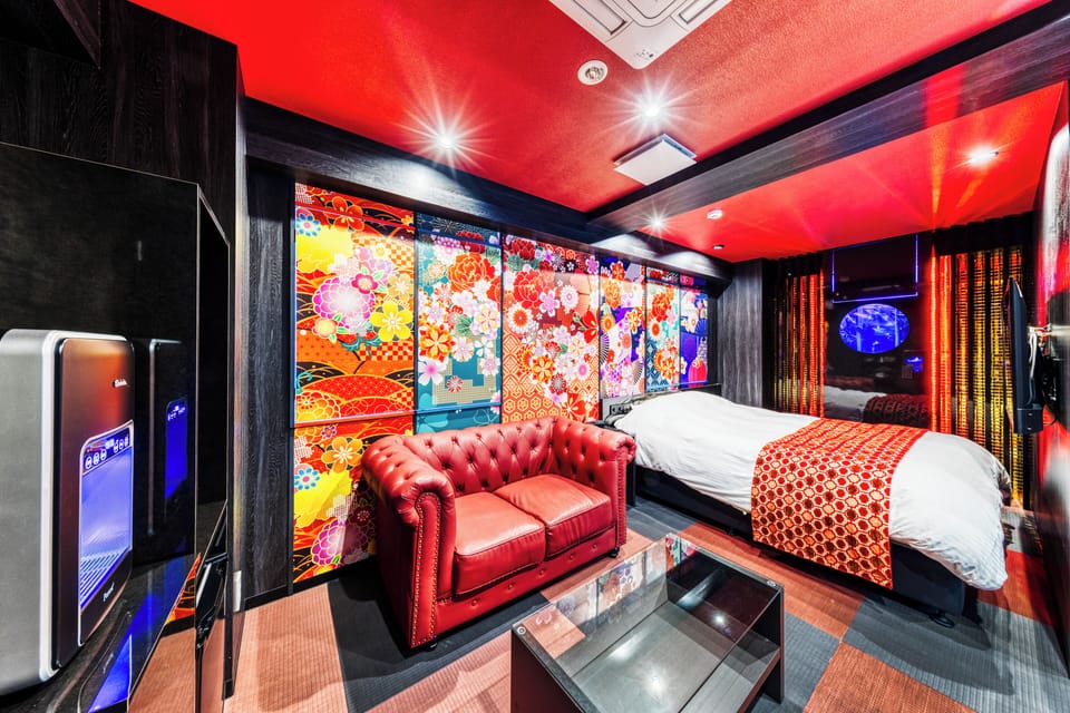 Deluxe Room | Desk, free WiFi