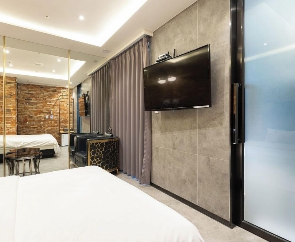 Standard Double Room | Desk, soundproofing, free WiFi
