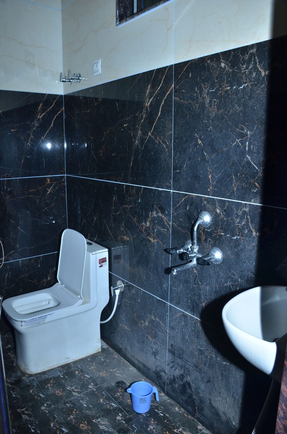 Business Double Room | Bathroom