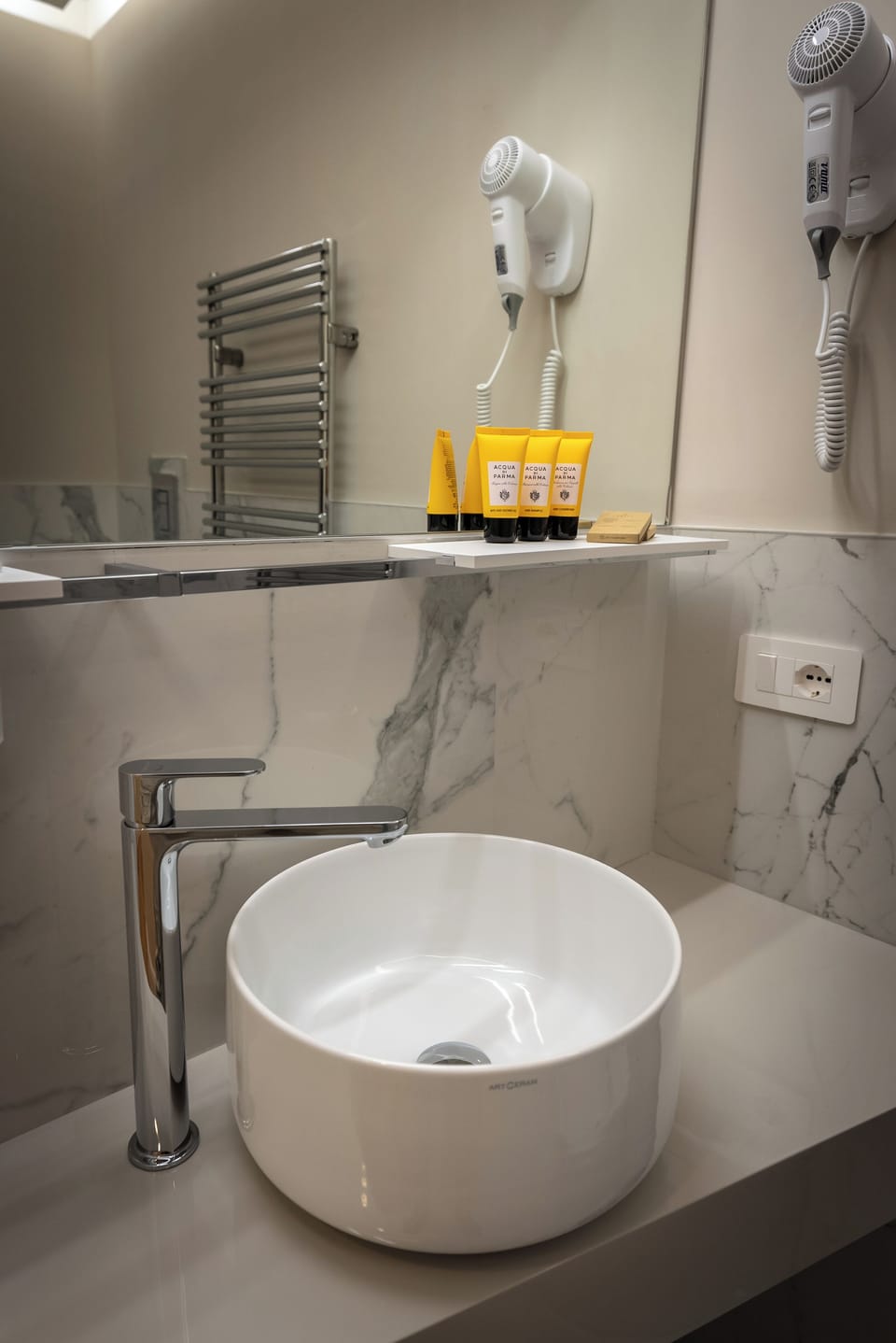Superior Room, Balcony, City View | Bathroom | Shower, rainfall showerhead, hair dryer, slippers