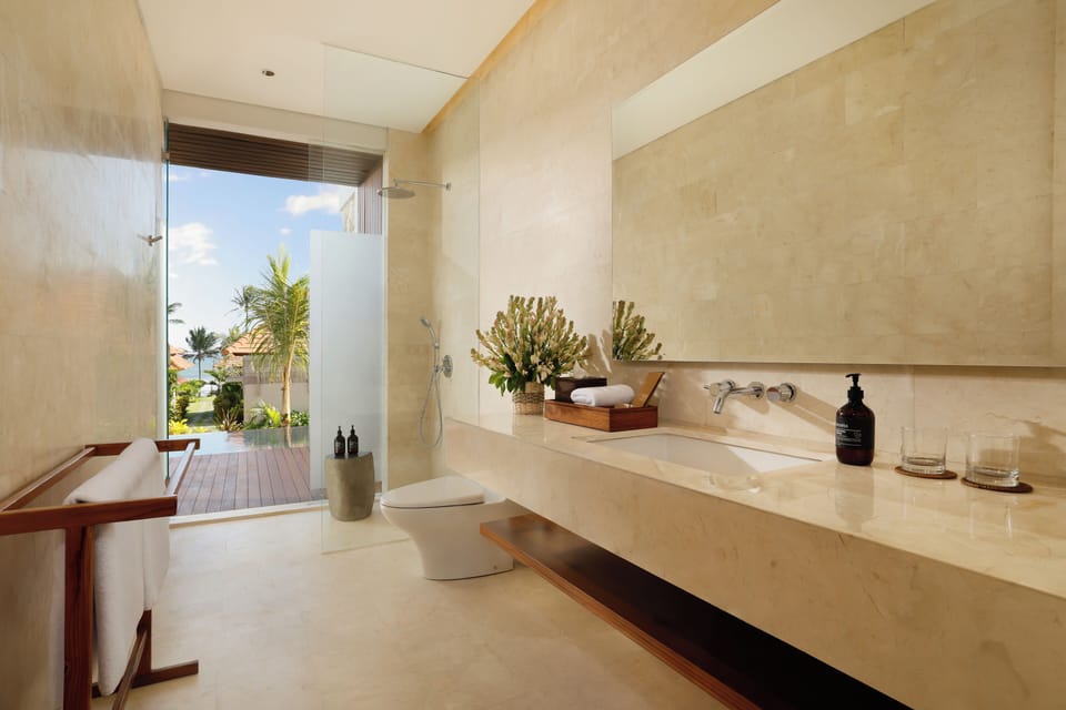 One-Bedroom Pool Villa Ocean View | Bathroom | Separate tub and shower, deep soaking tub, free toiletries, hair dryer