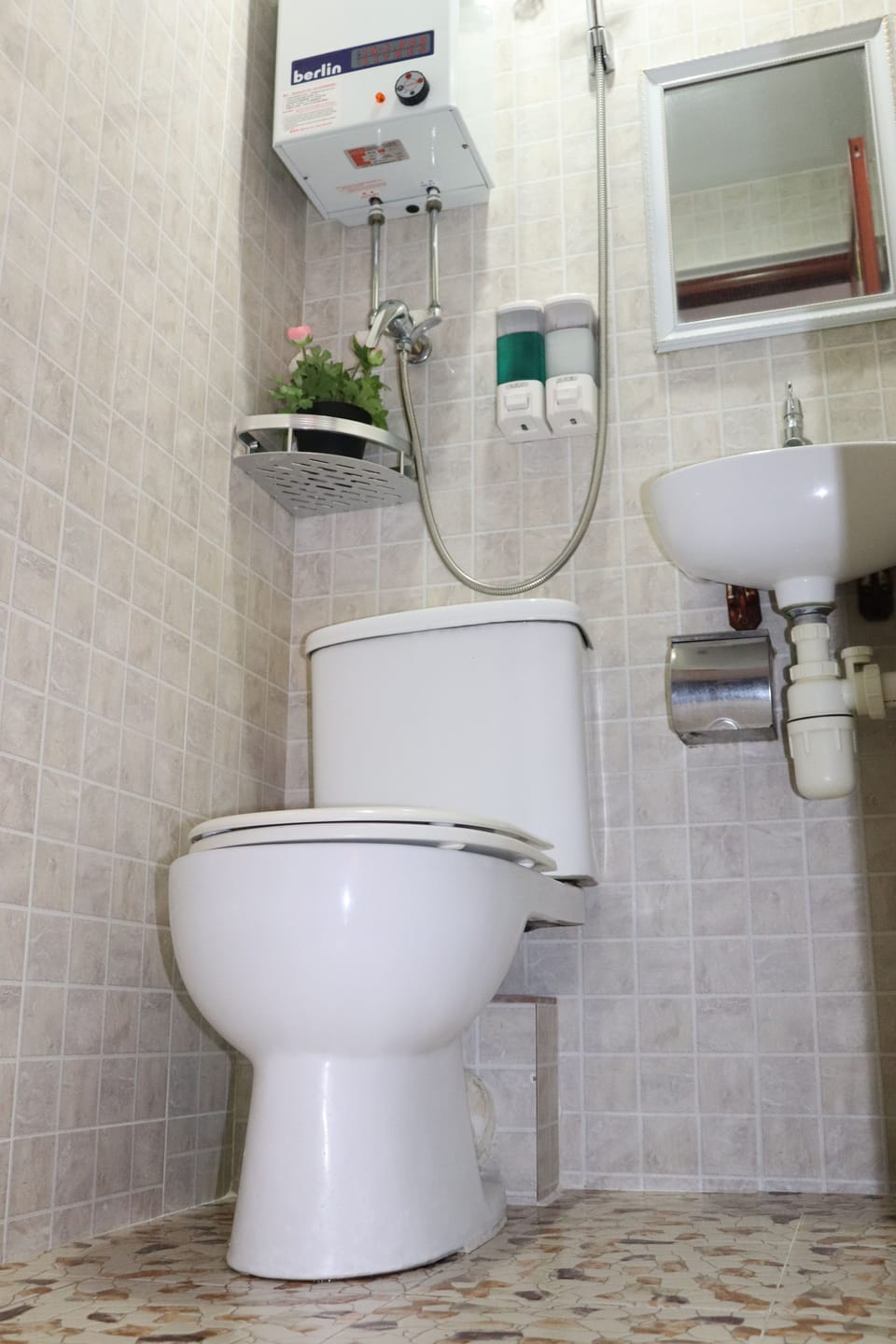 Shower, towels
