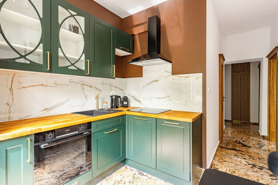 Comfort Apartment, 2 Bedrooms | Private kitchen | Fridge, stovetop, electric kettle, cookware/dishes/utensils