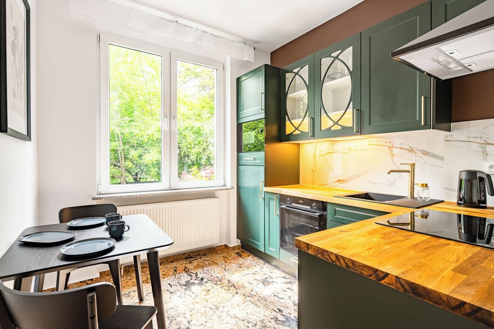 Comfort Apartment, 2 Bedrooms | Private kitchen | Fridge, stovetop, electric kettle, cookware/dishes/utensils