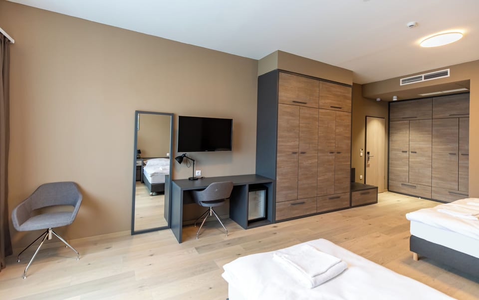 Quadruple Room | Soundproofing, free WiFi, bed sheets