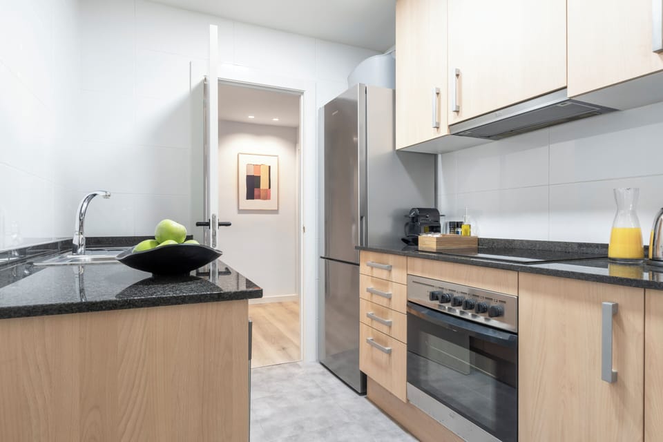 Superior Apartment | Private kitchen | Full-size fridge, microwave, oven, stovetop
