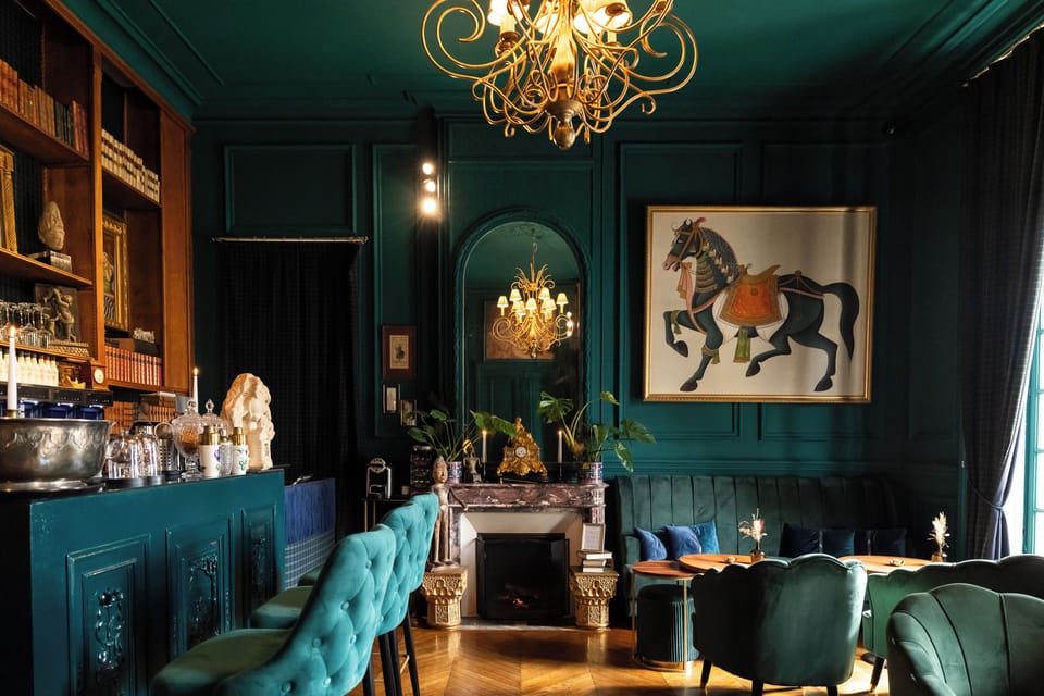 Cocktail bar