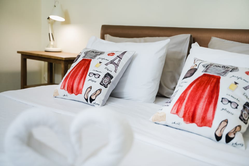 Deluxe Double Room | Minibar, desk, blackout drapes, free WiFi