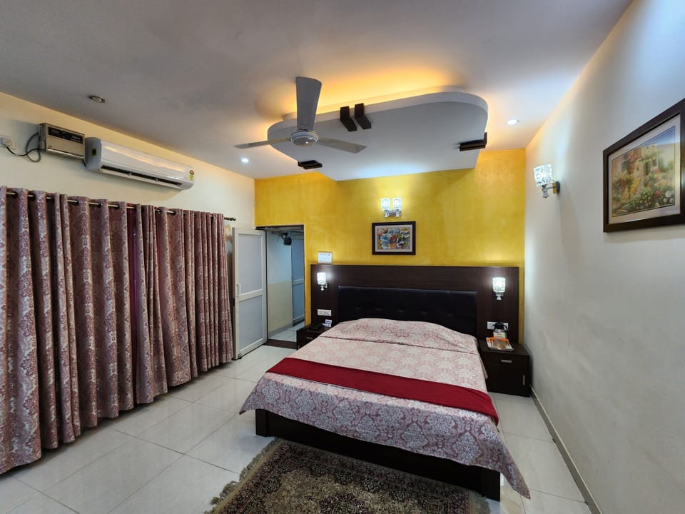 Deluxe Double Room | Free WiFi