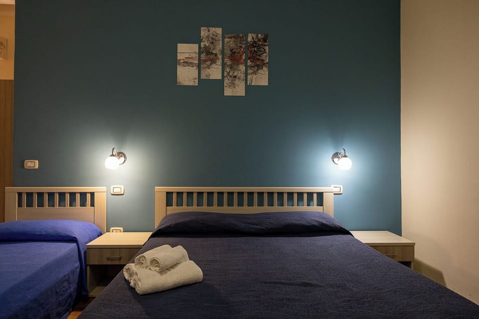 Classic Triple Room | Bed sheets