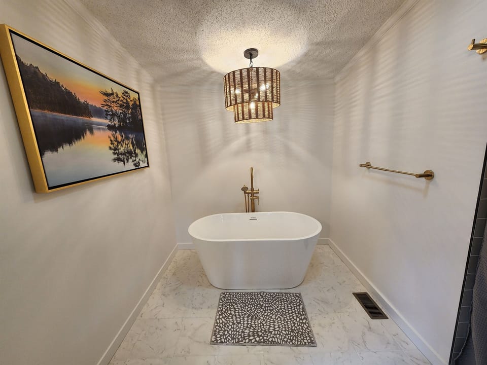 Soaking tub