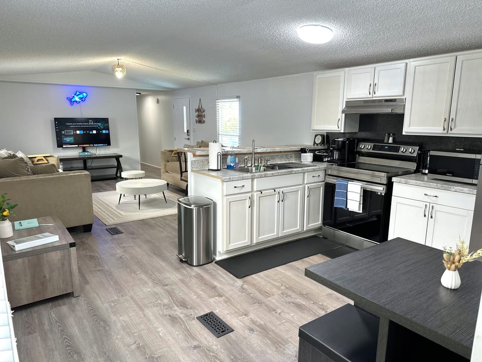 Living Room & Kitchen
