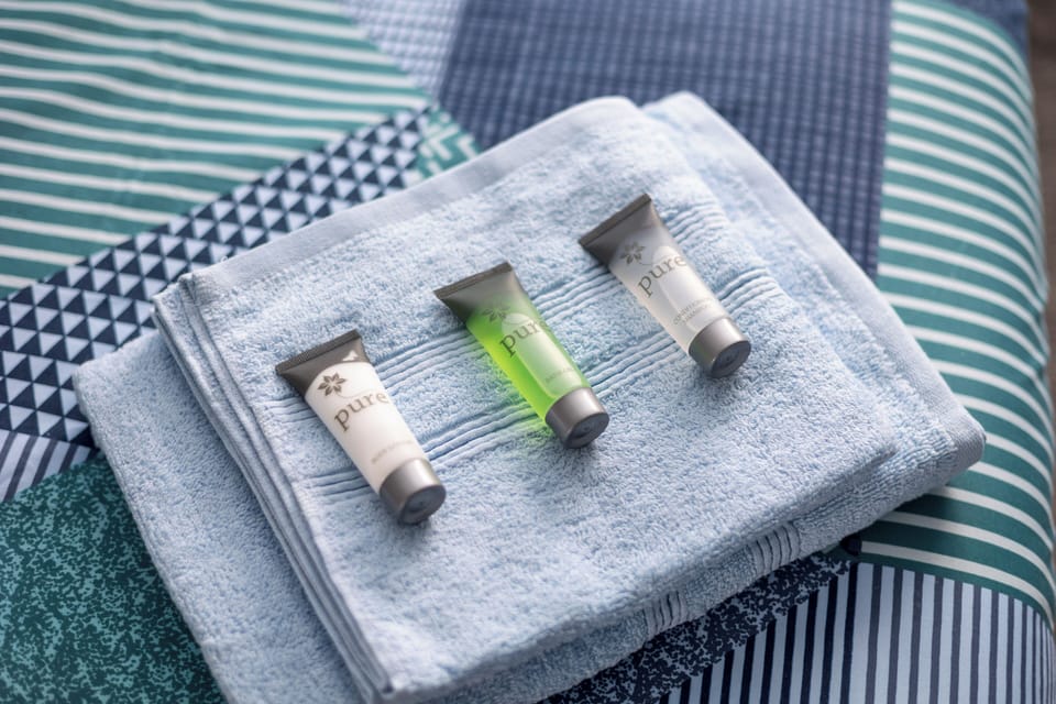 Bathroom amenities
