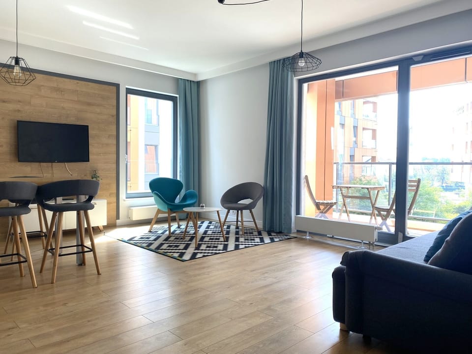 Design Apartment, Balcony, City View | 2 bedrooms, iron/ironing board, free WiFi