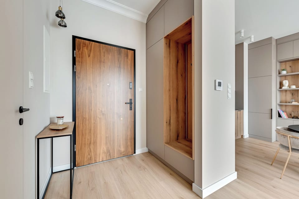 Deluxe Apartment, City View | Living area | Flat-screen TV