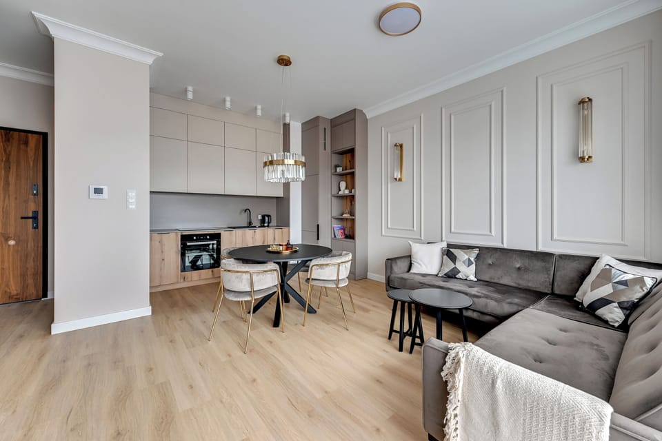 Deluxe Apartment, City View | 1 bedroom, iron/ironing board, WiFi (free)