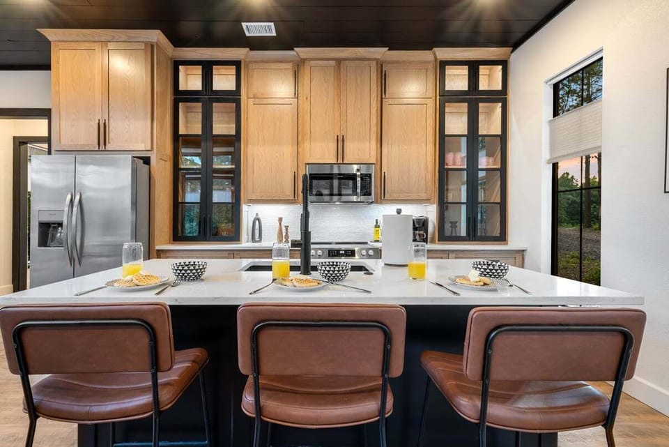 Kitchen island with seating for 3
