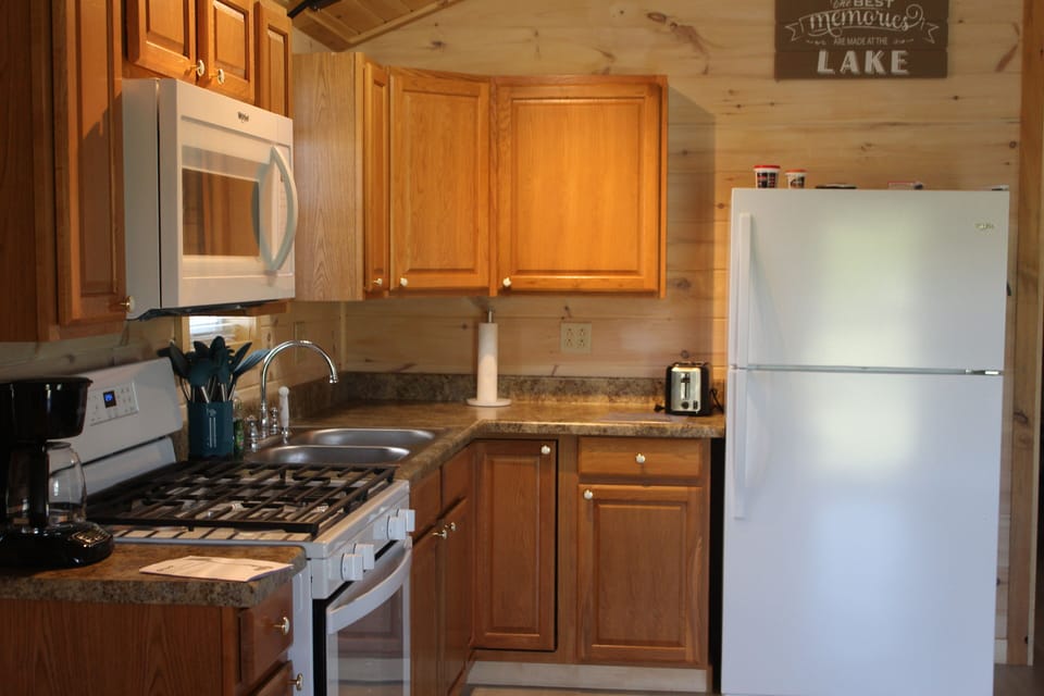 Full kitchen