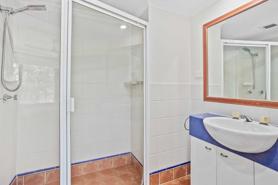 Villa Grande by Burleigh Letting Co Apartment in Burleigh Heads