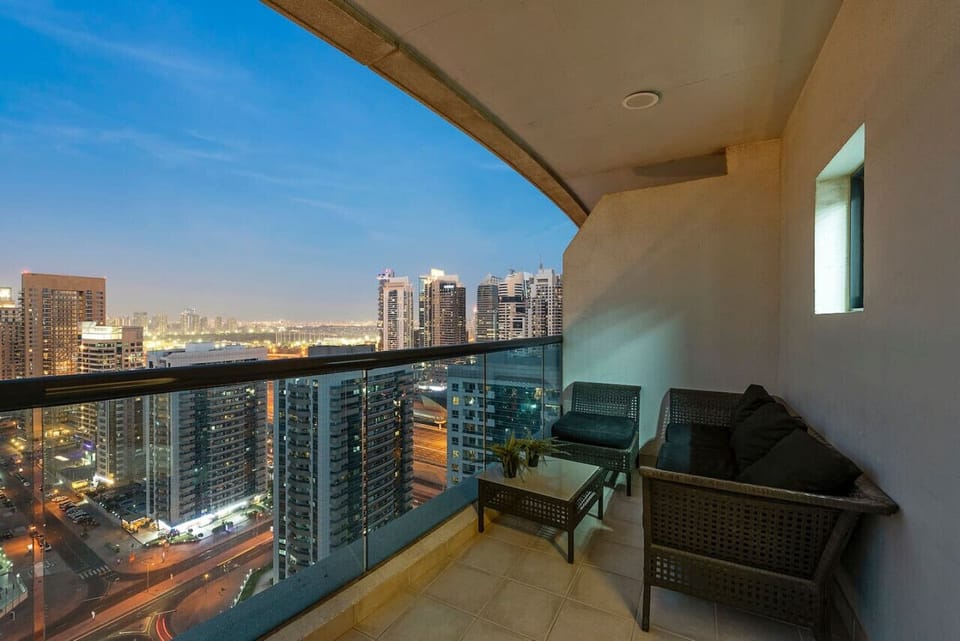 Balcony : Unwind with stunning skyline views over Dubai`s vibrant cityscape!