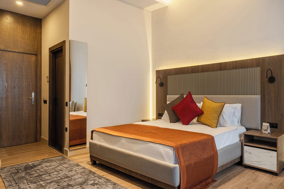Standard Room, City View | Egyptian cotton sheets, premium bedding, soundproofing, free WiFi