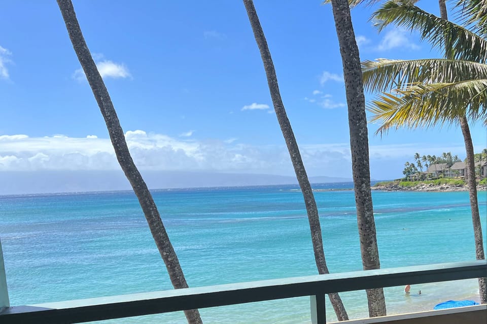 Oceanfront Lanai