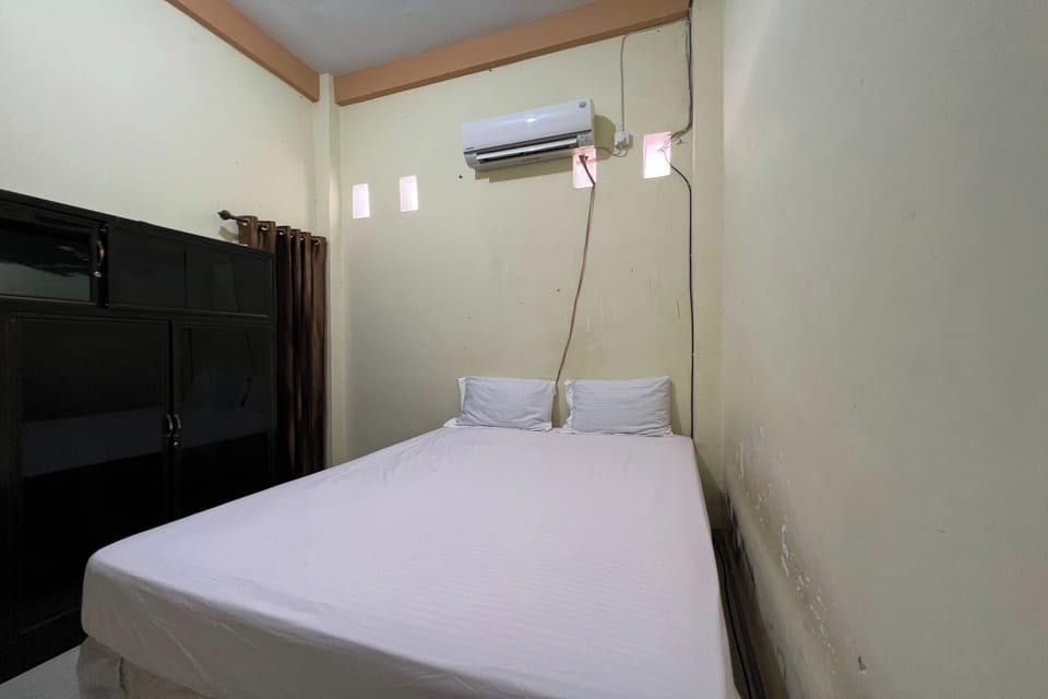 Standard Double Room | WiFi (free), bed sheets
