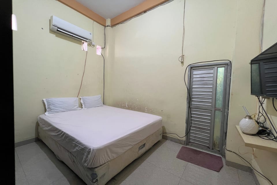 Standard Double Room | WiFi (free), bed sheets