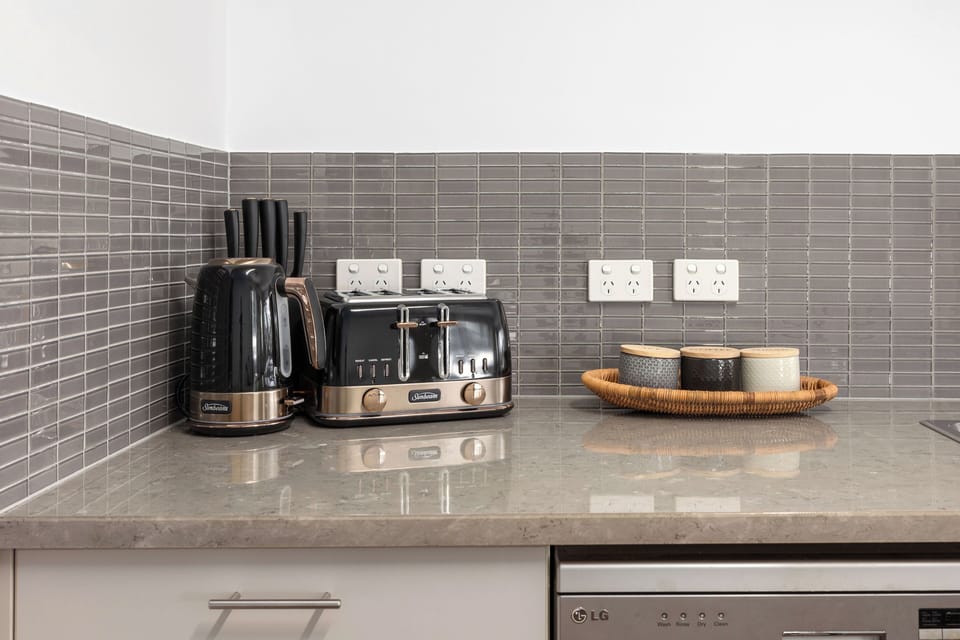 Toaster, kettle and your morning essentials!