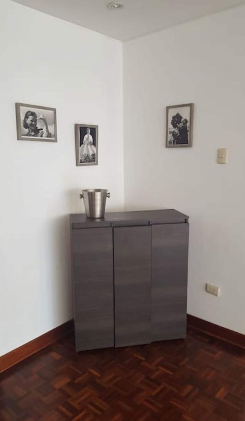 Executive Apartment, 2 Bedrooms, City View | Living area | 43-inch Smart TV with cable channels