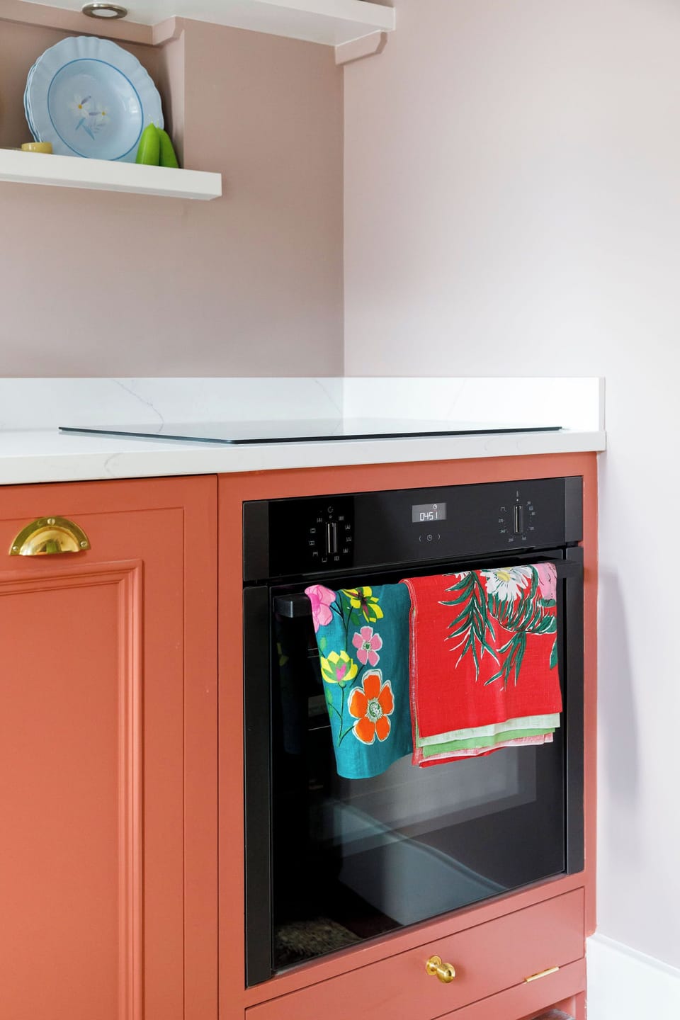 Built in kitchen appliance, The oven and hob. 