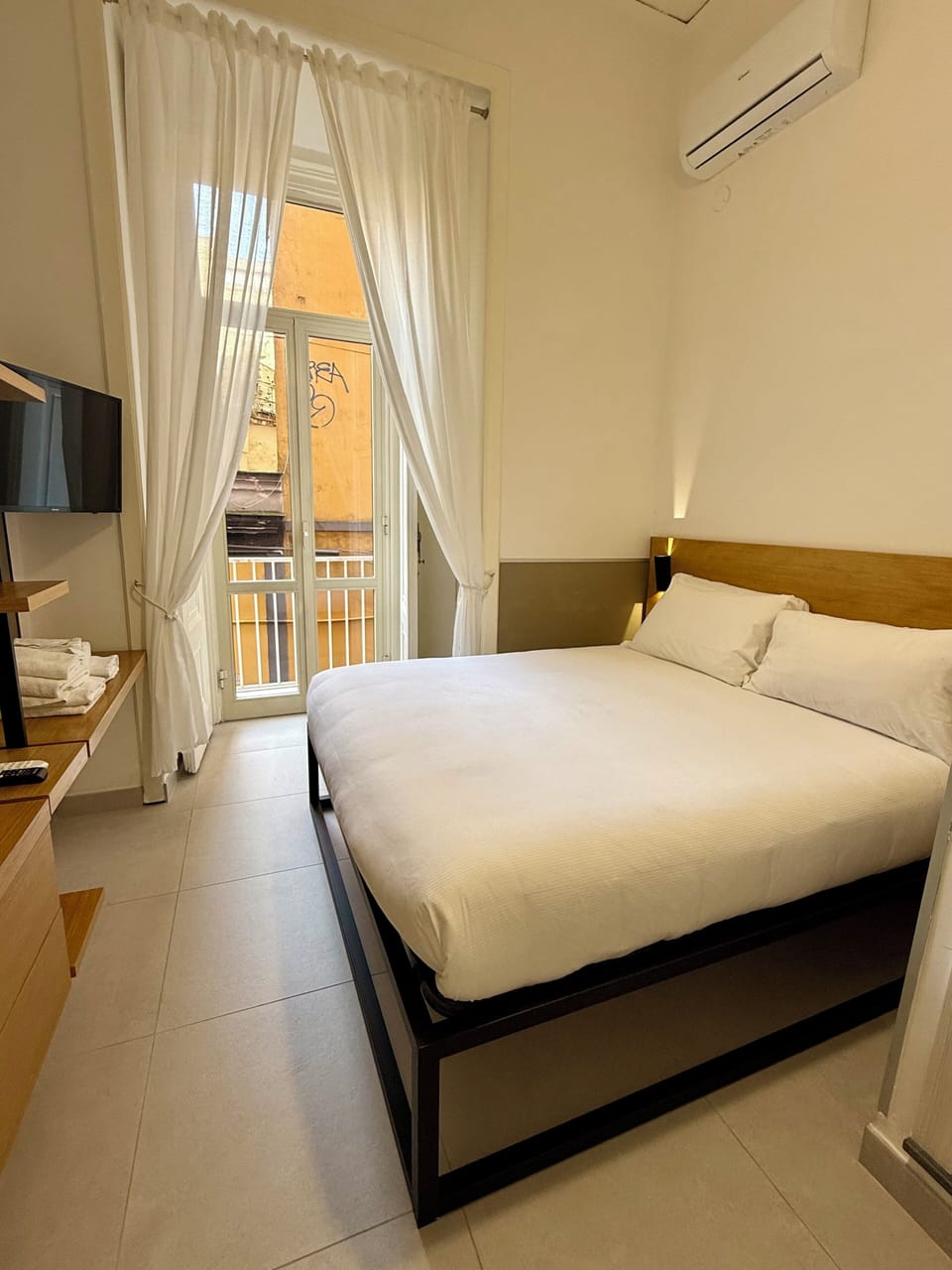 Egyptian cotton sheets, premium bedding, down comforters