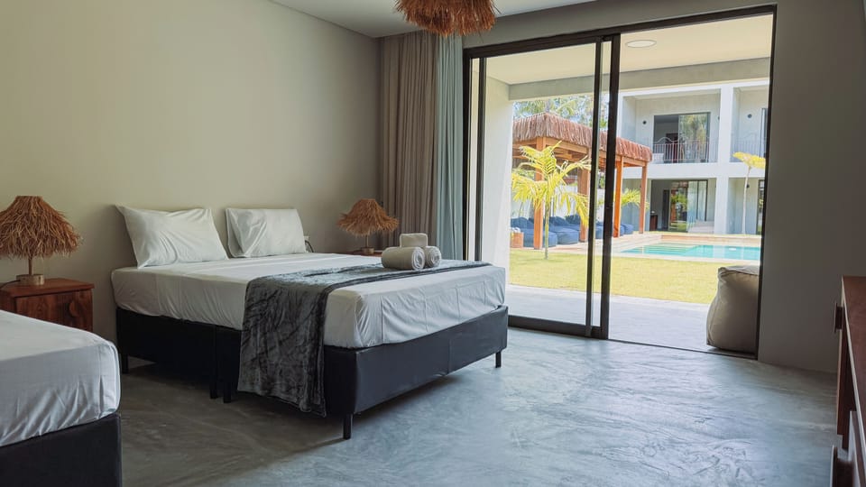 Comfort Suite, Pool View (suite terrea) | 1 bedroom, pillowtop beds, minibar, free cribs/infant beds