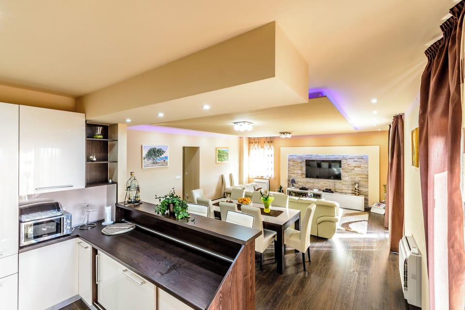 Villa (Villa Pave - Six-Bedroom Villa with T) | Dining room