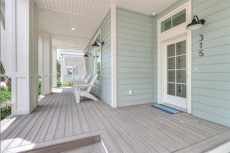 1st Floor, Front Porch