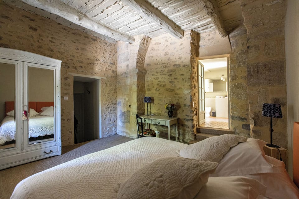 Comfort Double Room, 1 King Bed, Courtyard View | Hypo-allergenic bedding, blackout drapes, soundproofing, free WiFi