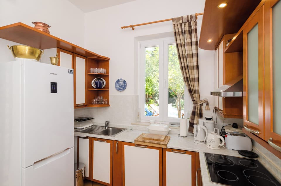 Villa (Villa Gemma - Four Bedroom Villa with) | Private kitchen | Fridge