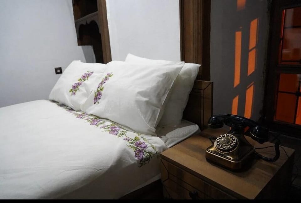 Standard Double Room, City View | Desk, free WiFi