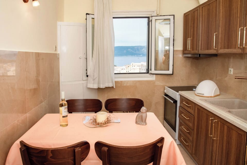 Family Apartment, Balcony, Sea View | Private kitchen